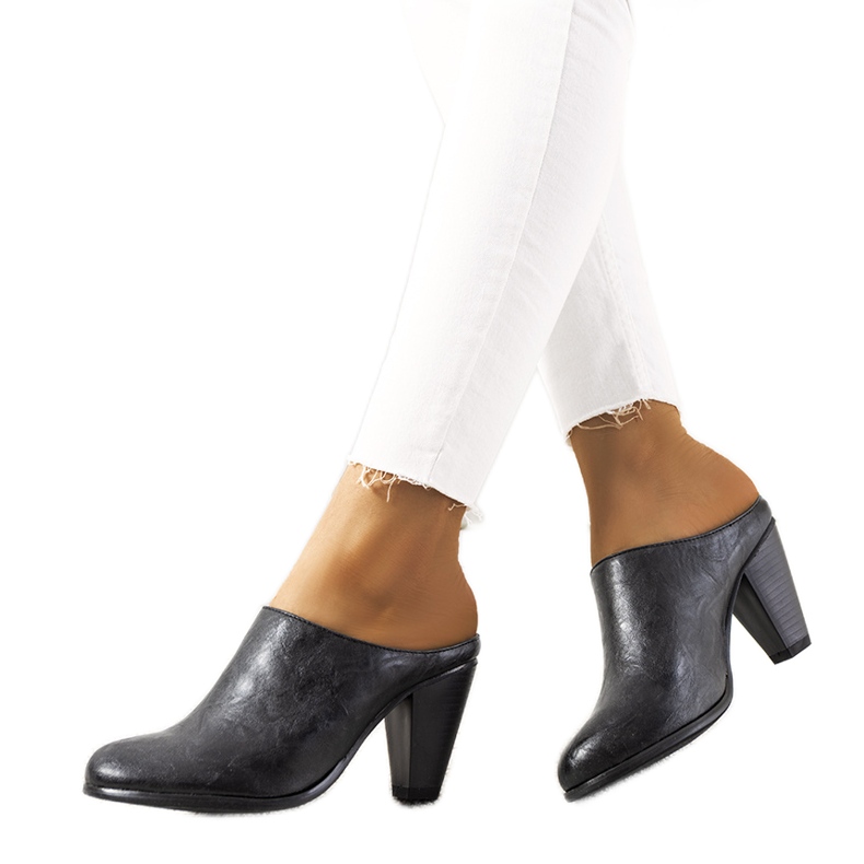 Zapatillas negras en el puesto de Plotkin negro Zapatillas negras en el puesto de Plotkin negro