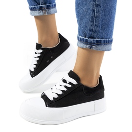 Zapatillas negras en la plataforma Venancia negro