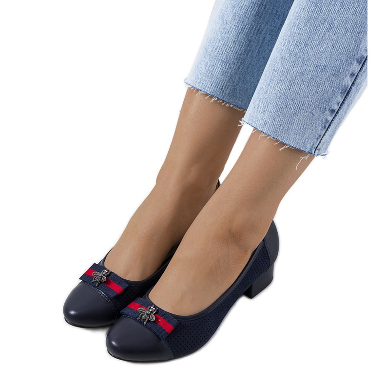 Zapatos de salón calados azul marino Seema