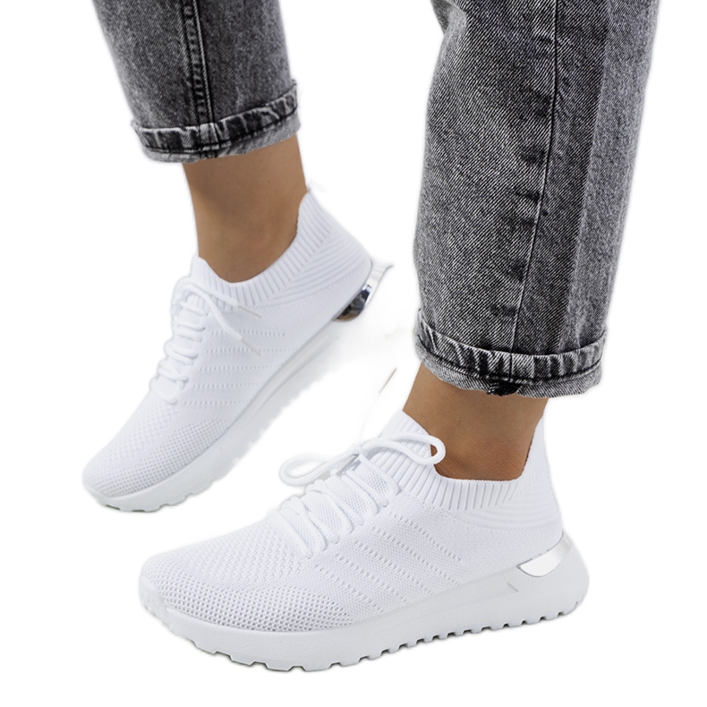 Zapatillas blancas de Ellice. blanco