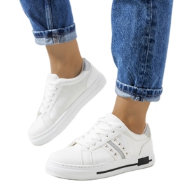 Deportivas blancas con tachuelas Luus blanco