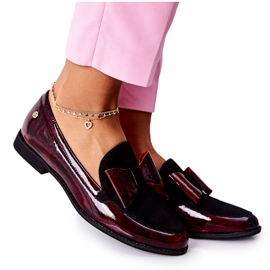 Mocasines lacados Maciejka Brogues de mujer Borgoña jaspeado 04099-33 / 00-1 negro rojo