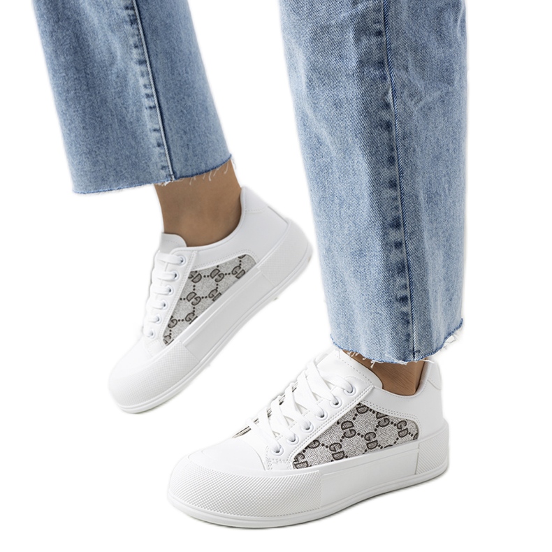 Zapatillas blancas en la plataforma Birkett blanco gris