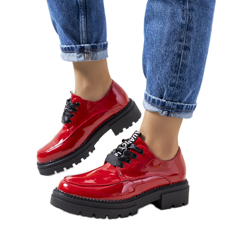 Zapatos Fallon lacados en rojo Zapatos Fallon lacados en rojo