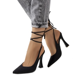 Zapatos de tacón negros con cordones