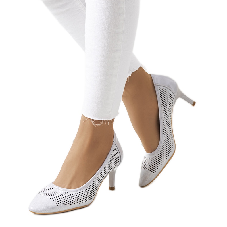 Salón calado gris con tacón Carling plata Salón calado gris con tacón Carling plata