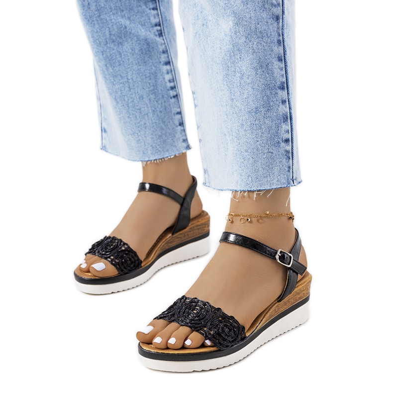 Sandalias negras con tira decorativa Kirk negro