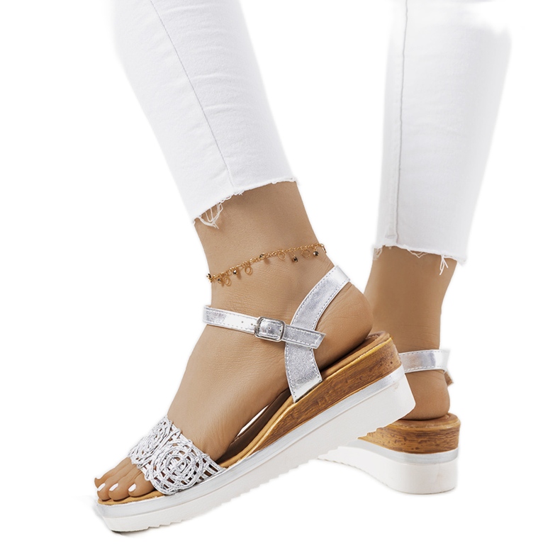 Sandalias plateadas con tira decorativa Kirk plata