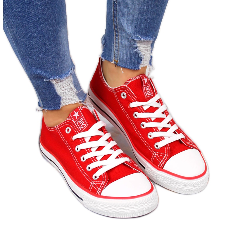 News Deportivas bajas de tejido rojo NOVEDADES
