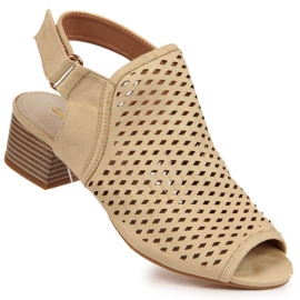 Sandalias mujer beige caladas Sabatina