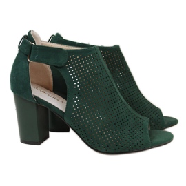 Sandalias de mujer Sabatina verde con velcro
