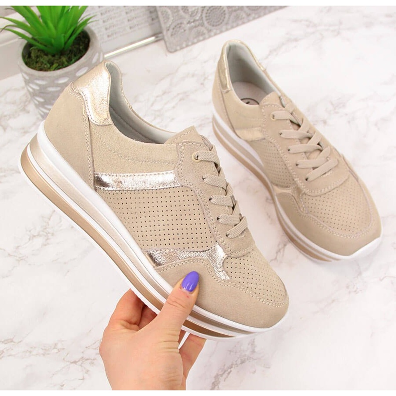 Deportivas de mujer en piel sobre plataforma Filippo beige