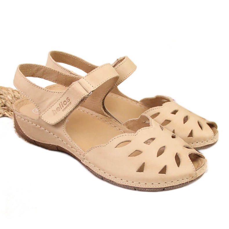 Sandalias de mujer en piel con cuña beige Helios 4011