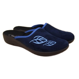 Zapatillas de estar por casa de mujer azul marino en la hoja de Befado