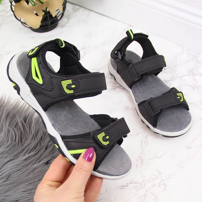 News Sandalias deportivas infantiles con velcro negras NOVEDADES
