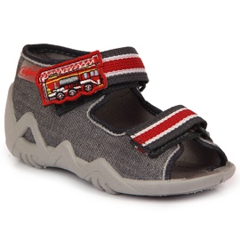 Zapatillas de niños para jardín de infantes en nabos Befado grises.