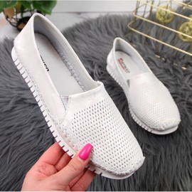 Zapatos mujer Artiker cómodos piel blanca