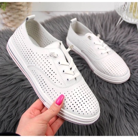 Zapatos mujer piel calada blanca Vinceza