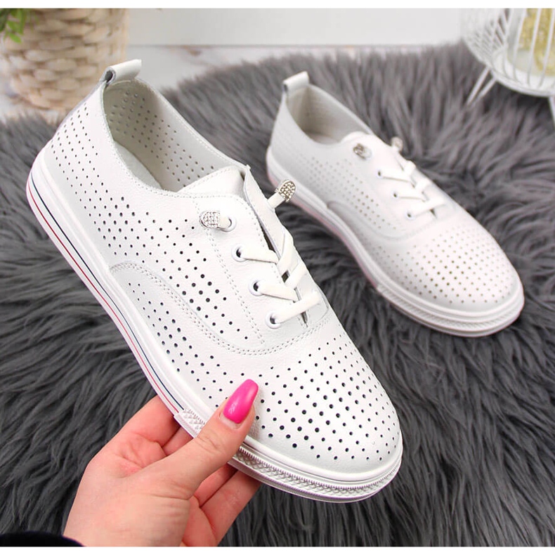 Zapatos mujer piel calada blanca Vinceza
