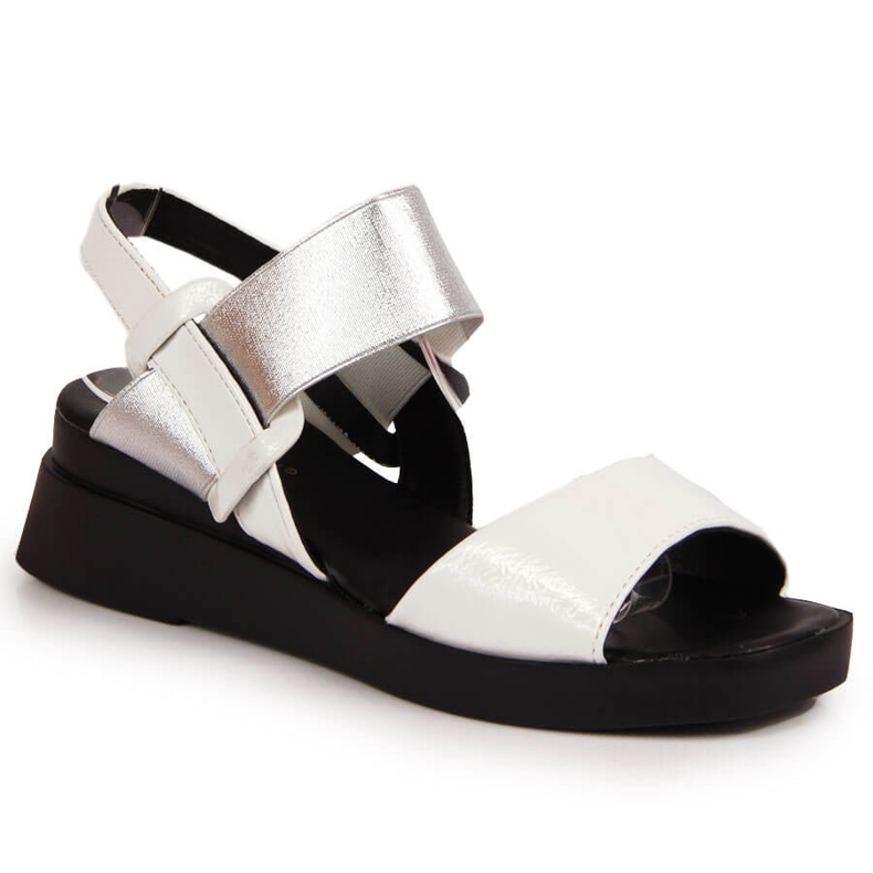 Sandalias de mujer con tacón de cuña con Potocki blanco. Sandalias de mujer con tacón de cuña con Potocki blanco.