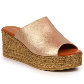 Babucha mujer cuña dorada Vinceza dorado