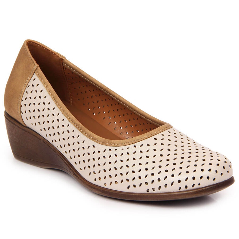 Zapatos mujer calados con cuña beige Jezzi Zapatos mujer calados con cuña beige Jezzi