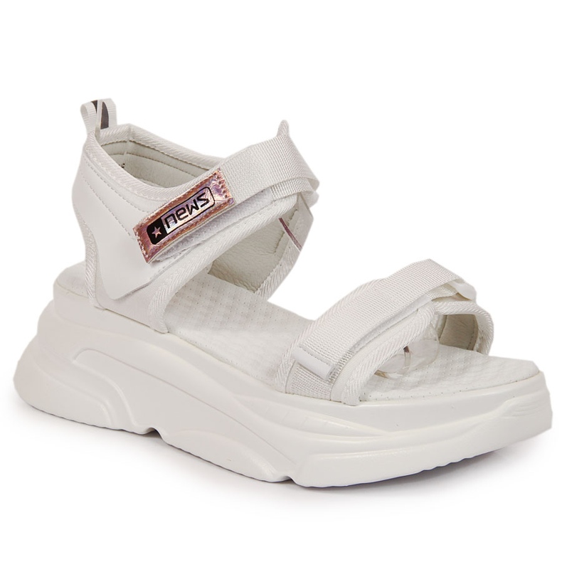 News Sandalias blancas de mujer en la plataforma deportiva NOVEDADES blanco