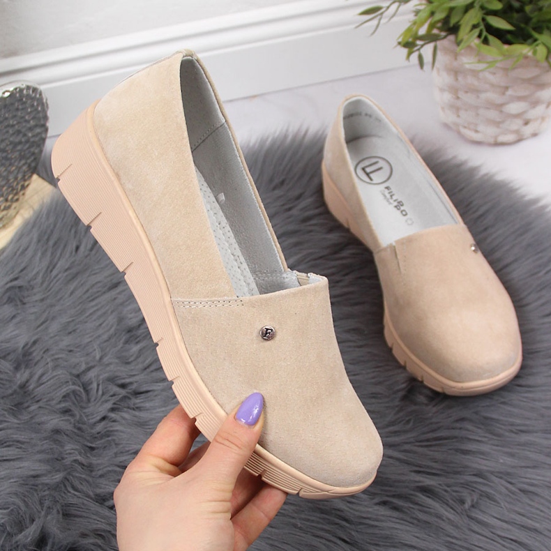 Zapatos cómodos de mujer en piel beige Filippo