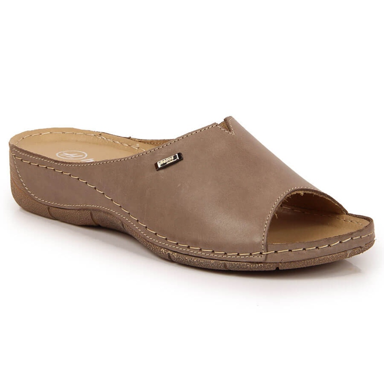Babucha mujer de piel sobre cuña Helios 105 beige