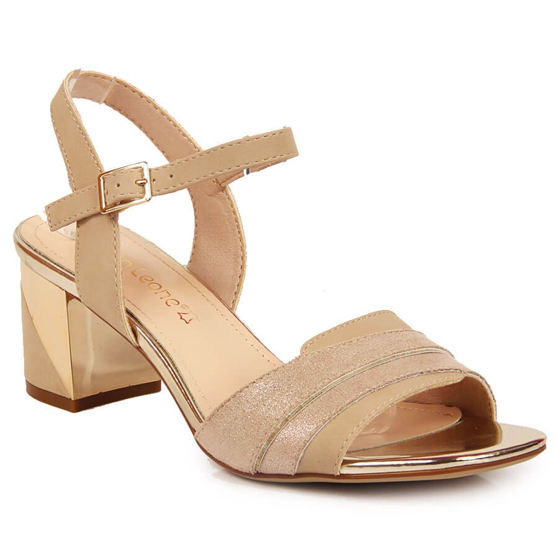 Sandalias de mujer en el poste de oro de Sergio Leone dorado