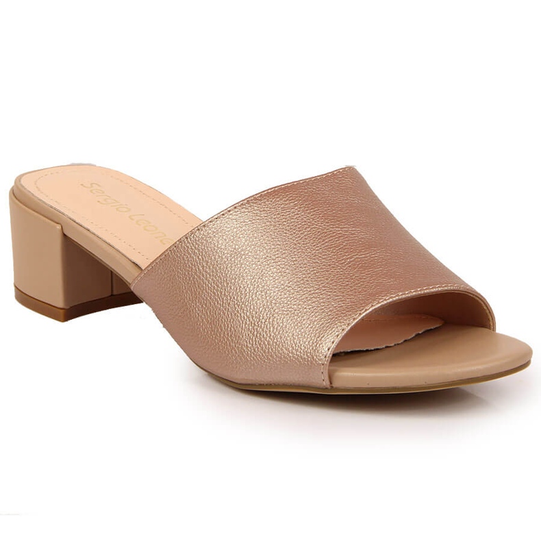 Pantuflas de mujer sobre taco beige Sergio Leone