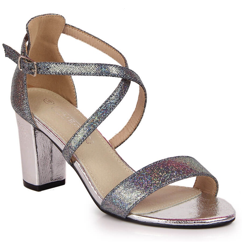 Sandalias plateadas de mujer en el puesto Filippo plata