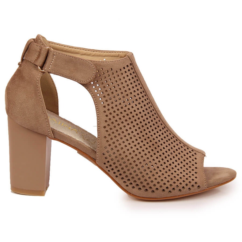 Sandalias mujer con velcro beige Sabatina