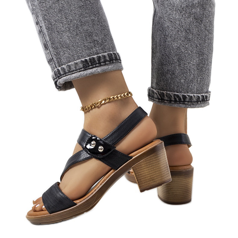 Sandalias negras en el puesto de Ewert negro Sandalias negras en el puesto de Ewert negro