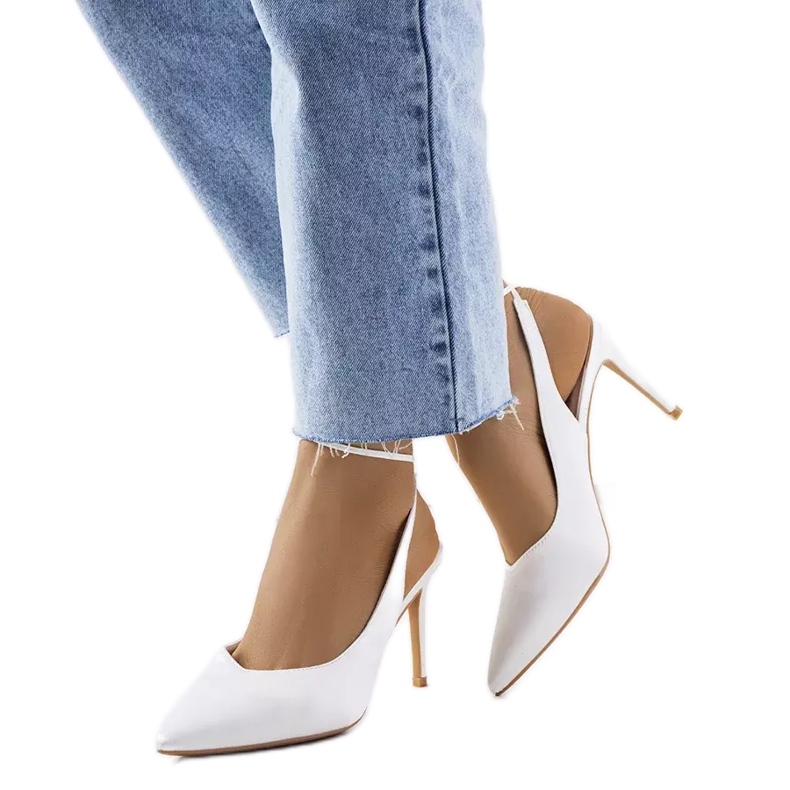Tacones beige con ribete Anneli Tacones beige con ribete Anneli