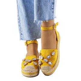 Alpargatas amarillas con circonita Taimi amarillo