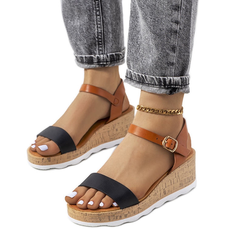 Sandalias de cuña negras de Taylah marrón Sandalias de cuña negras de Taylah marrón
