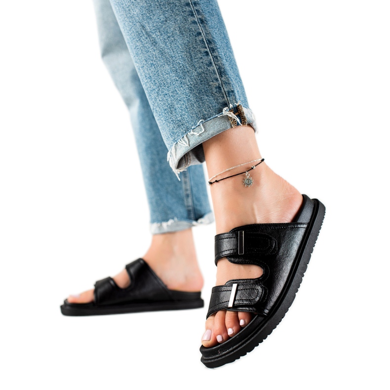 J. Star Chanclas casuales con velcro negro