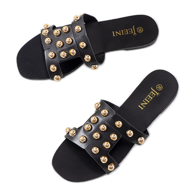Babuchas negras con tachuelas decorativas Amparo negro