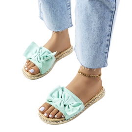 Babuchas verdes con lazo Avi