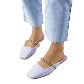 Bailarinas elegantes moradas de Baras púrpura