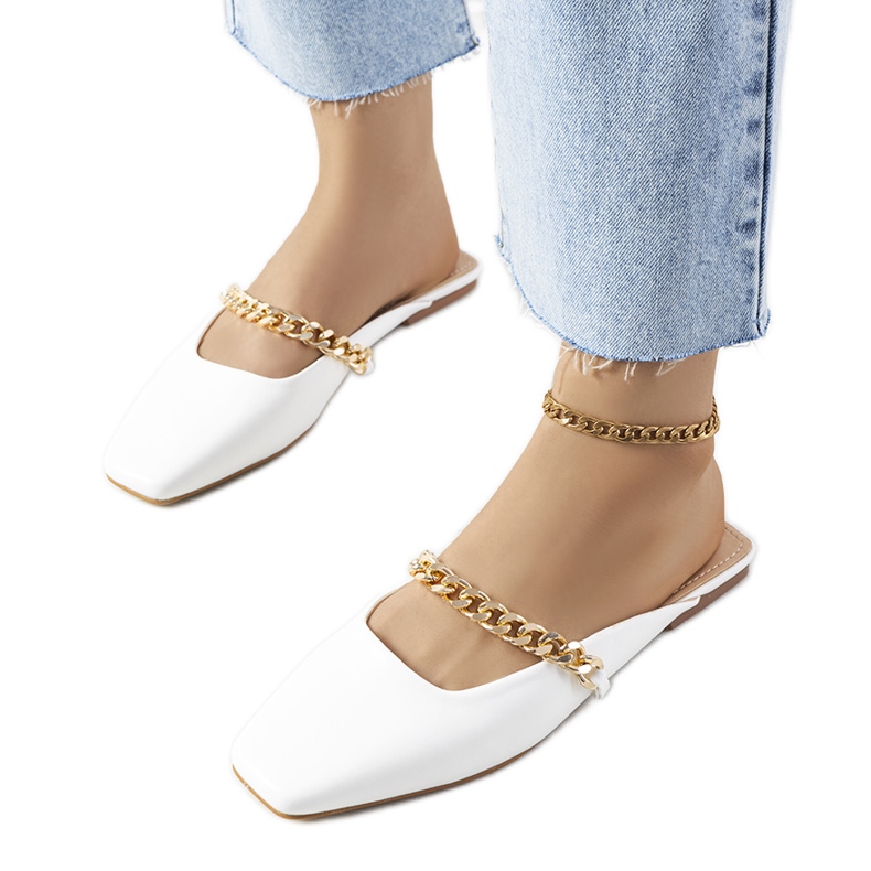 Babuchas elegantes blancas de Baras blanco