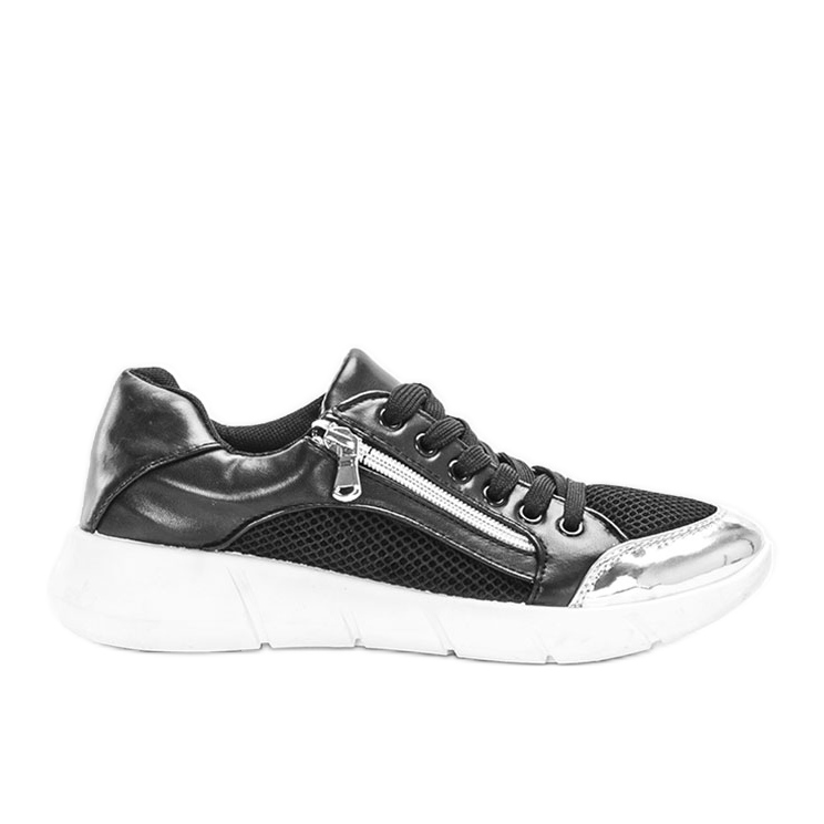 Zapatillas negras de mujer de Veera. negro