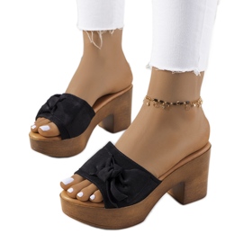 Babuchas Sarthe negras tacón negro