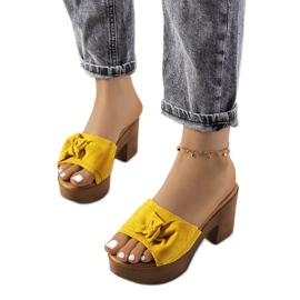 Tacones amarillos Sarthe