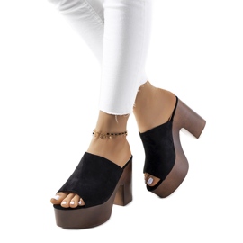 Zapatillas negras en la plataforma Klaren negro