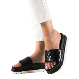 Small Swan Pantuflas Acolchadas En La Plataforma negro