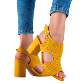 Small Swan Sandalias de calado confeccionado amarillo