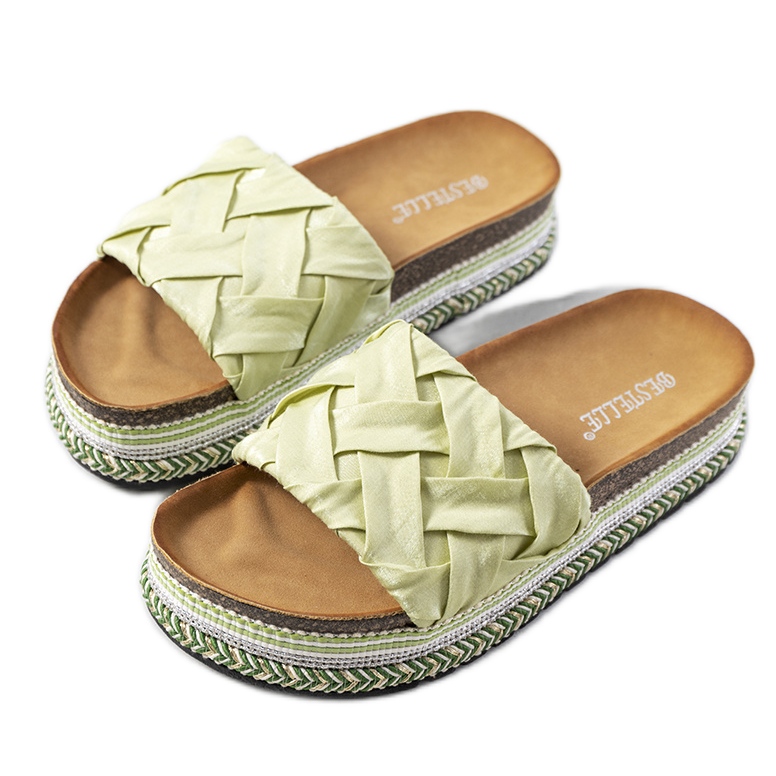 Chanclas verdes en la suela de corcho Vadna