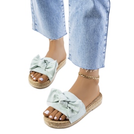 Babuchas verdes con lazo de Madelen